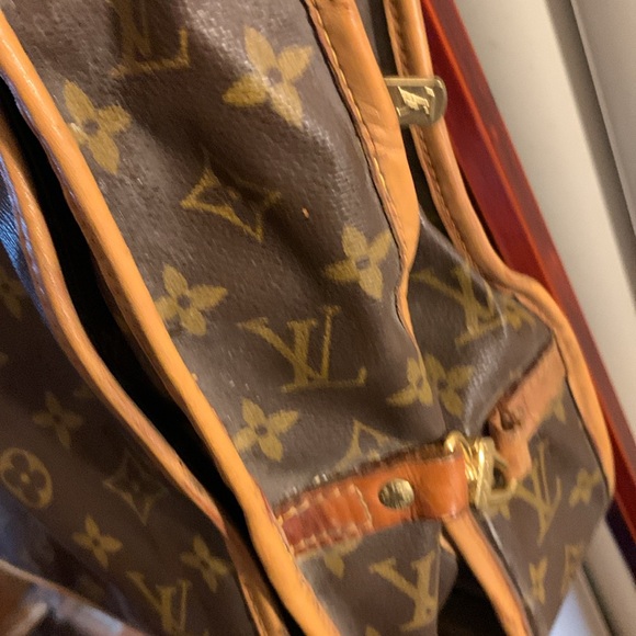 Louis Vuitton Malletier - Picture 3 of 9